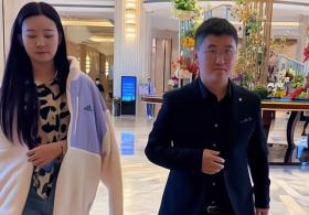 姜涛38岁与徒弟小羽毛恋爱,剧本安排还是真情流露?